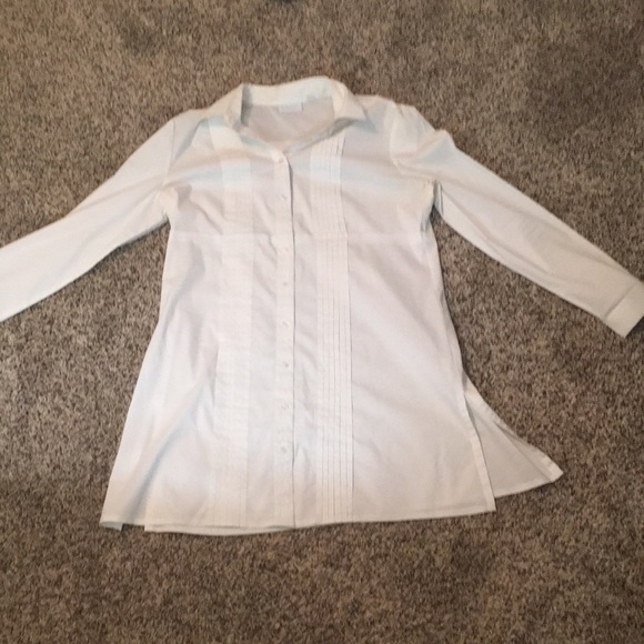 Long sleeve dress shirt White buttonup with collar - Picture 1 of 1